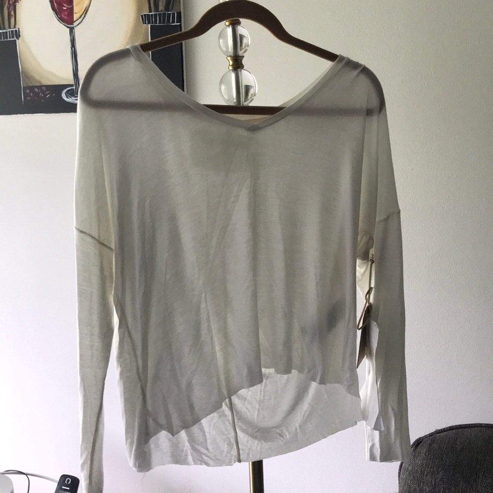 TRUE RELIGION White long sleeve v-neck shirt